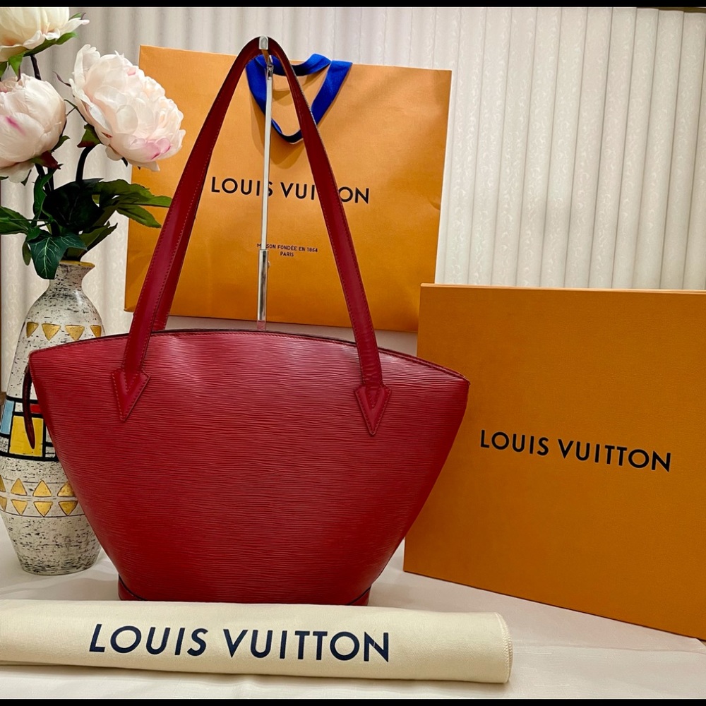 Authentic Louis Vuitton Epi St. Jacques GM.